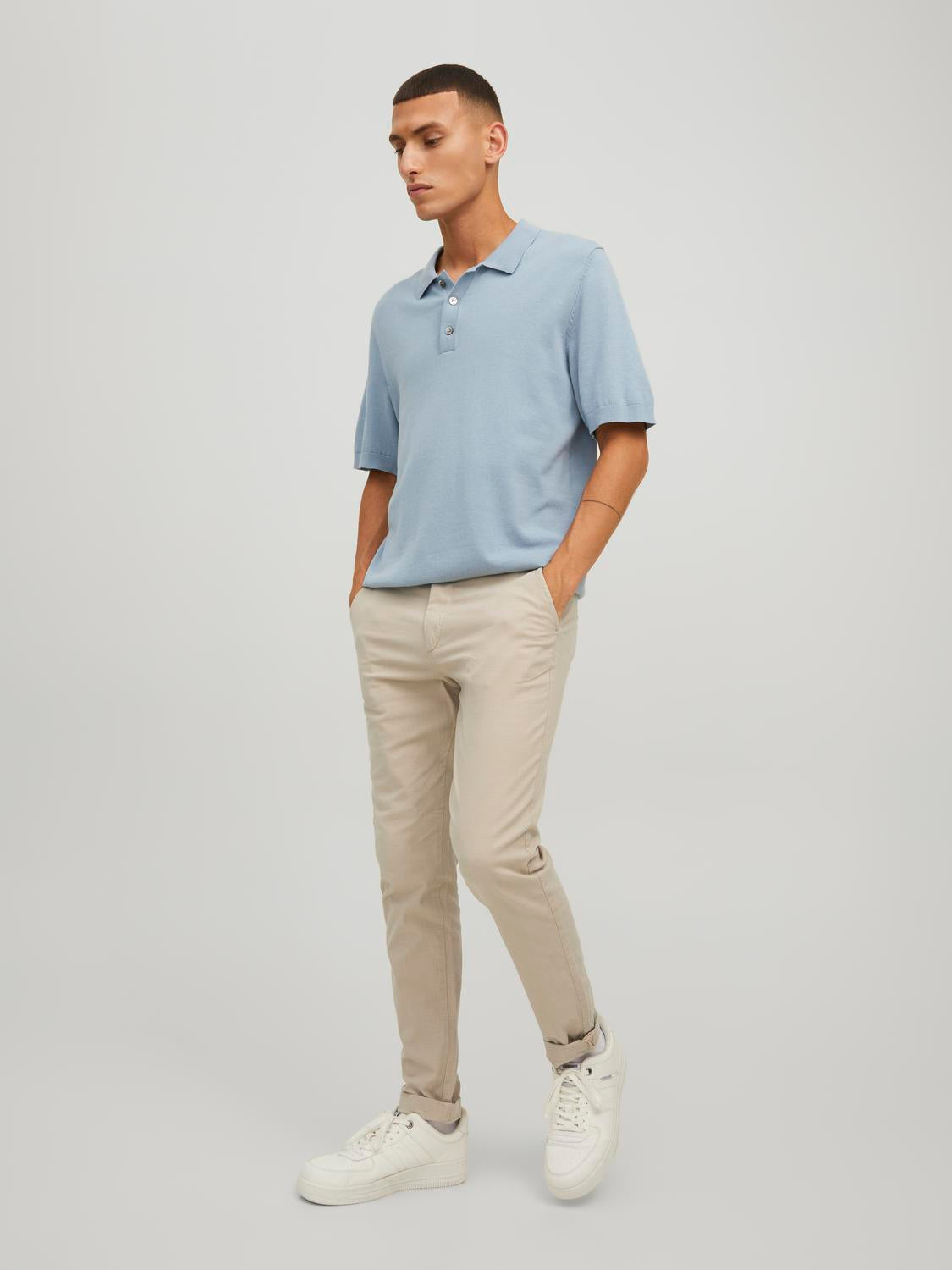 model_shot-front_full